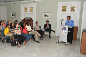 Siklo di charla  informativo Guera na Kòrsou?!,  na Archivo Nashonal